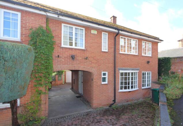 4 bed property, in Castle Street, £350,000
