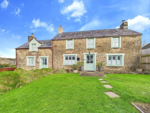 5 bed property, in Kilgetty SA68, £520,000