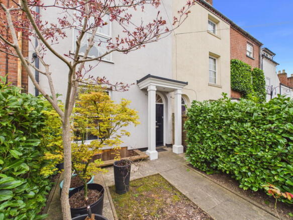3 bed property, in Bransford Road, £475,000