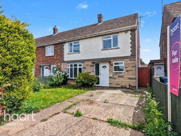 3 bed property, in Grosvenor Road, £165,000