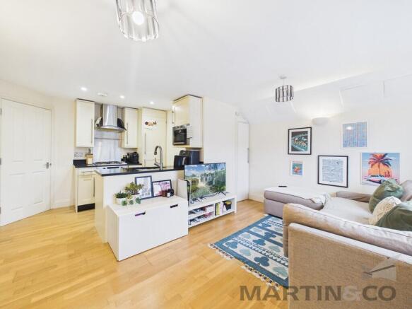 2 bed property, in Bede Court, £300,000
