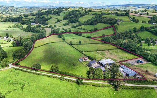 3 bed property, in Aberhafesp, £925,000