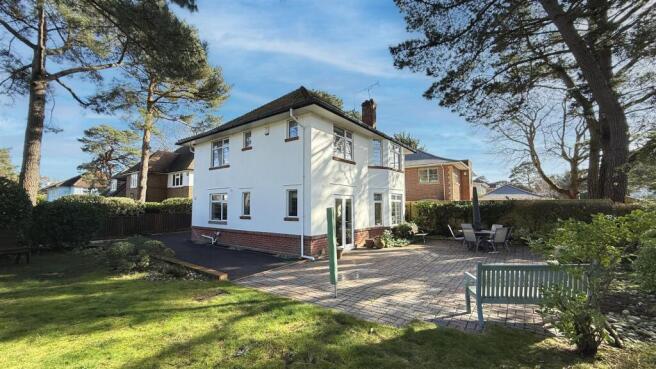 3 bed property, in Newton Road, £1,050,000