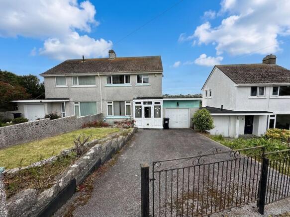 3 bed property, in Turnaware Road, £275,000