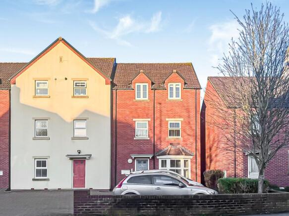 1 bed property, in Thatcham Avenue Kingsway, £125,000