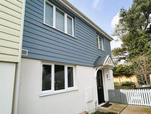 3 bed property, in Shire Lane, £425,000