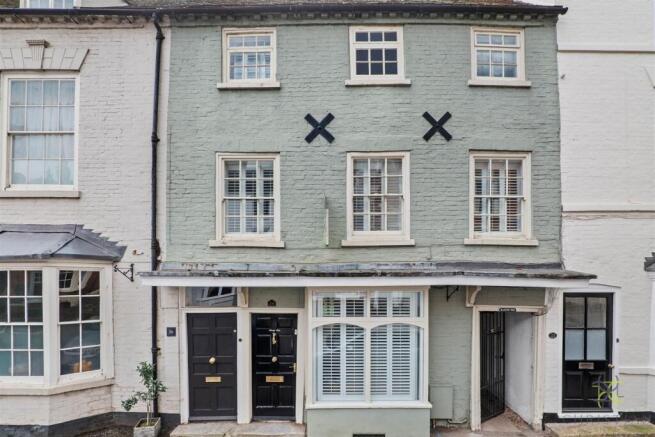3 bed property, in Bridge Street, £330,000
