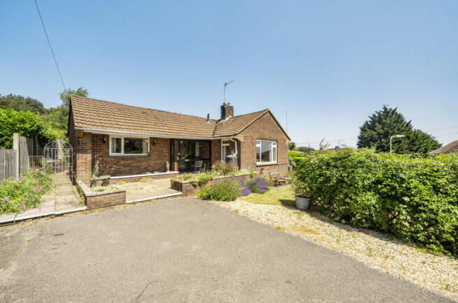 2 bed property, in Battery Hill, £490,000