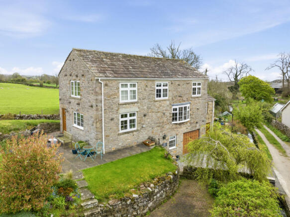 3 bed property, in The Watermill, £500,000