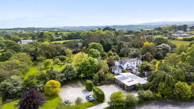 4 bed property, in Penstraze, £895,000