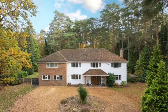 6 bed property, in Fitzroy Road, £1,750,000