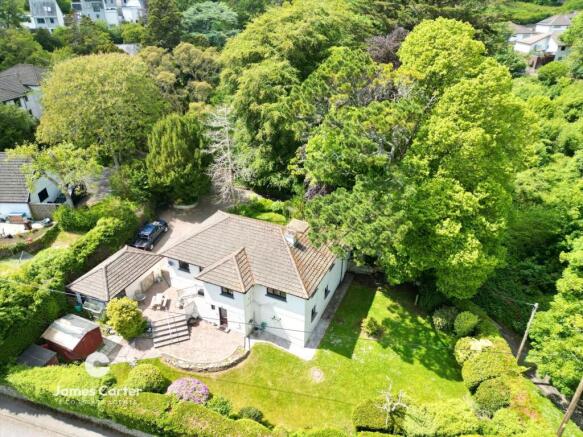 5 bed property, in Millefleurs, £650,000