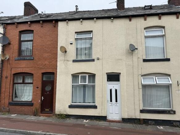 2 bed property, in 6 Dougill Street, £90,000