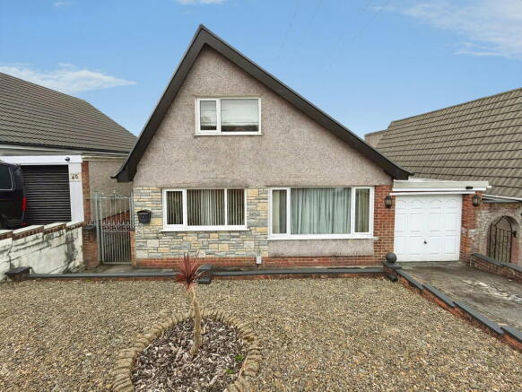 3 bed property, in Maes Yr Haf, £200,000