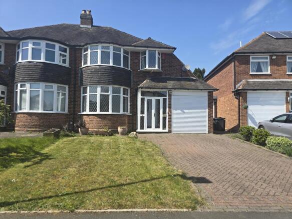 3 bed property, in Stirling Road, £425,000
