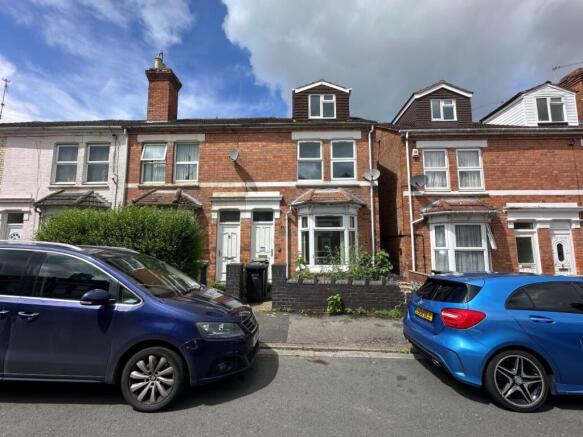 4 bed property, in 7 Compton Road, £145,000