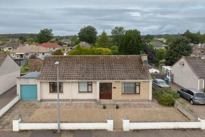 3 bed property, in Lodgehill Park, £285,000