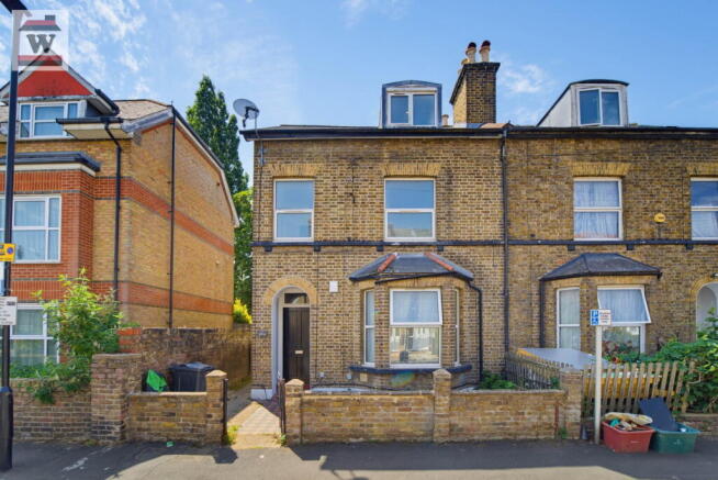 4 bed property, in Pownall Road, £425,000