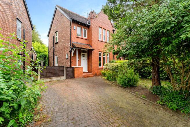 3 bed property, in Swann Lane, £500,000
