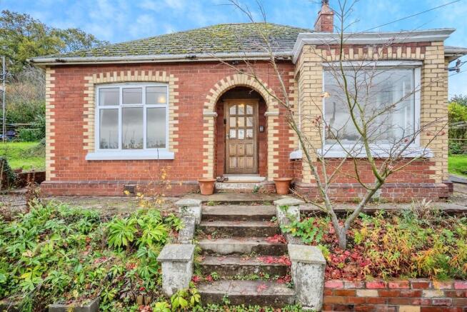 3 bed property, in Railway Terrace Access, £315,000