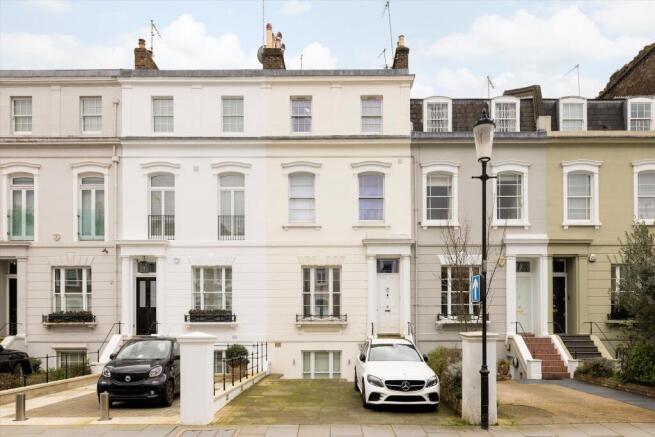 5 bed property, in Earls Court Gardens, £5,350,000