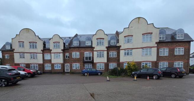 1 bed property, in Freeholds, £40,000