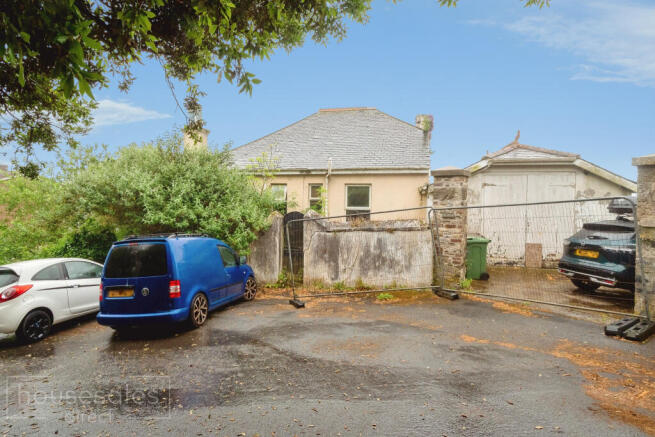 4 bed property, in Hartley Avenue, £330,000