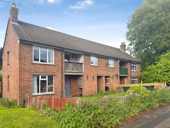 1 bed property, in Glenwood Avenue, £40,000