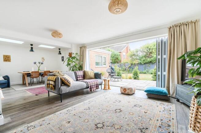 3 bed property, in Wrights Way, £550,000