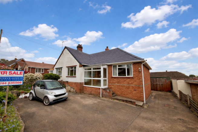 3 bed property, in Kimberley Close, £270,000