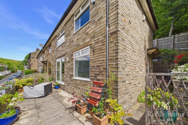 3 bed property, in Old Lees Road, £350,000