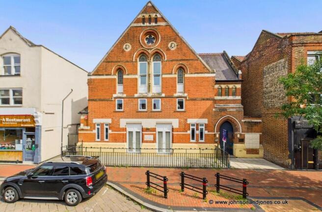 1 bed property, in Stanway Place, £250,000
