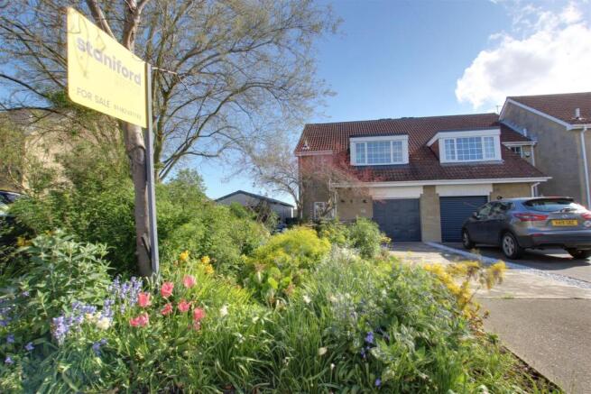 3 bed property, in Mere Way, £265,000