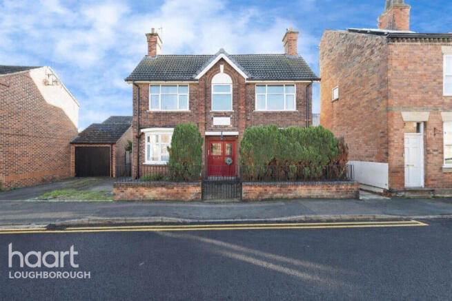 2 bed property, in King Street, £169,950