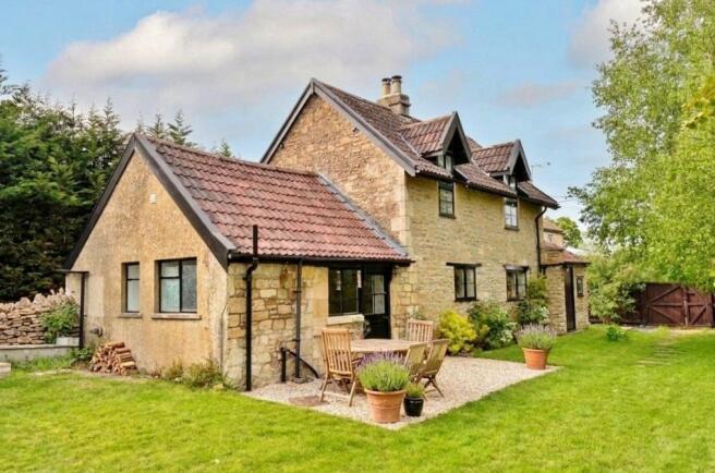 2 bed property, in Farleigh Wick, £550,000