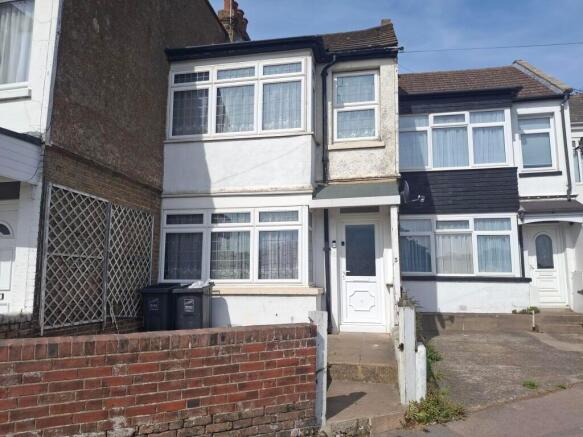2 bed property, in Millmead Road, £205,000