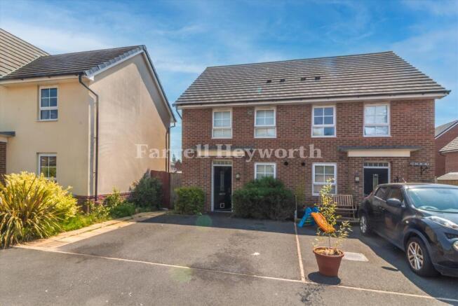 3 bed property, in Gold Lane, £250,000