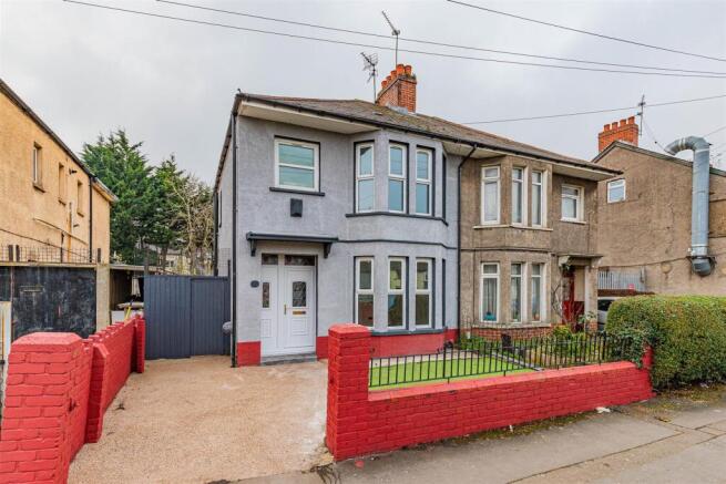 3 bed property, in Storrar Road, £215,000