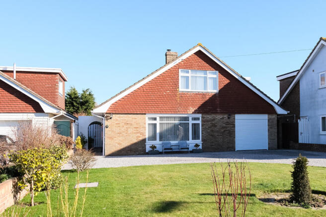 3 bed property, in Viscount Drive, £650,000