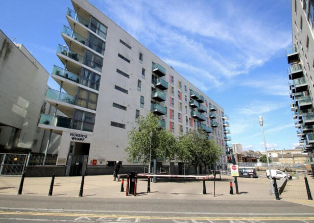 1 bed property, in Vickery's Wharf, £360,000