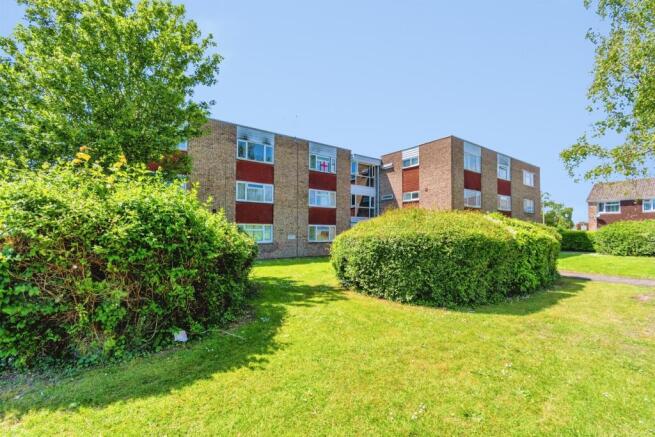 Studio, in Sutherland Close, £115,000