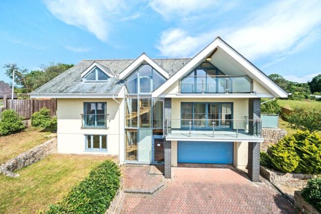 5 bed property, in Ham Lane, £1,000,000