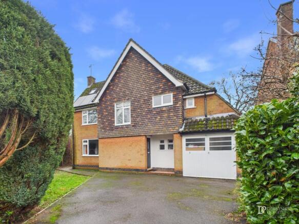 5 bed property, in Park Road, £575,000