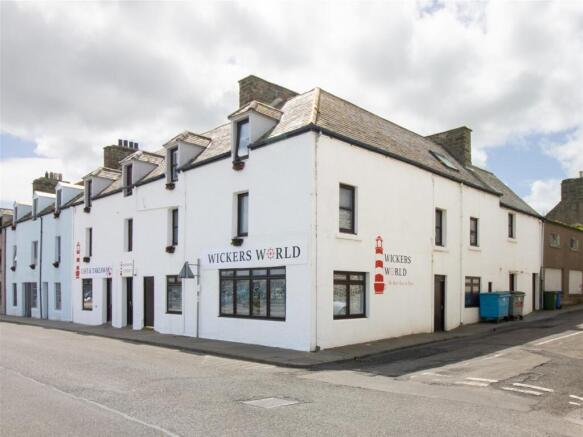7 bed property, in Wickers World, £495,000
