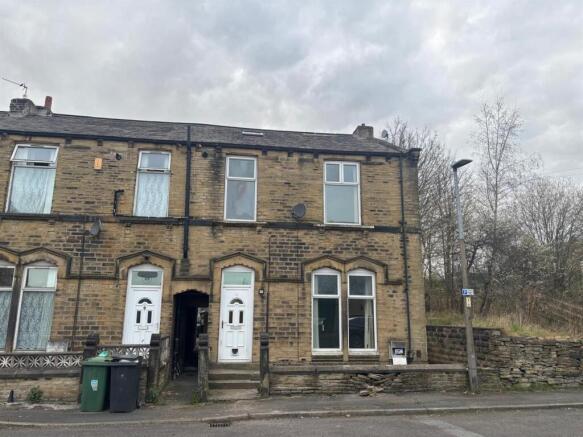 3 bed property, in Bow Street, £175,000
