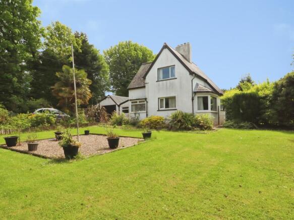 3 bed property, in Highlight Lane, £550,000
