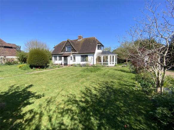 3 bed property, in Brook Avenue, £895,000
