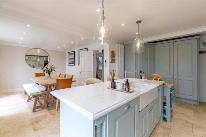 4 bed property, in Folly Road, £1,250,000