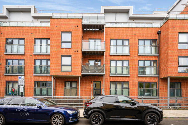 1 bed property, in Ordell Road, £325,000