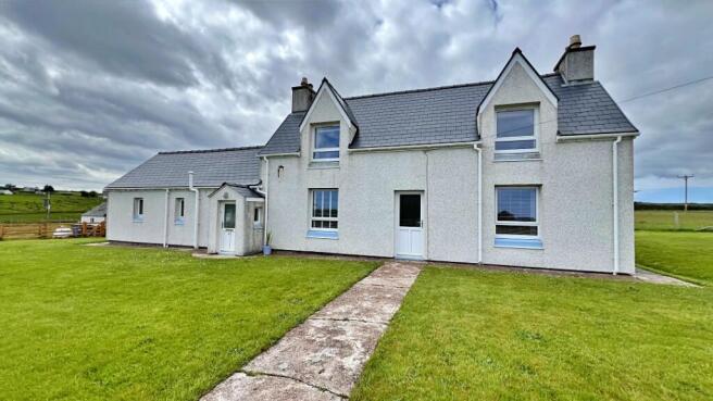 3 bed property, in New Street, £195,000